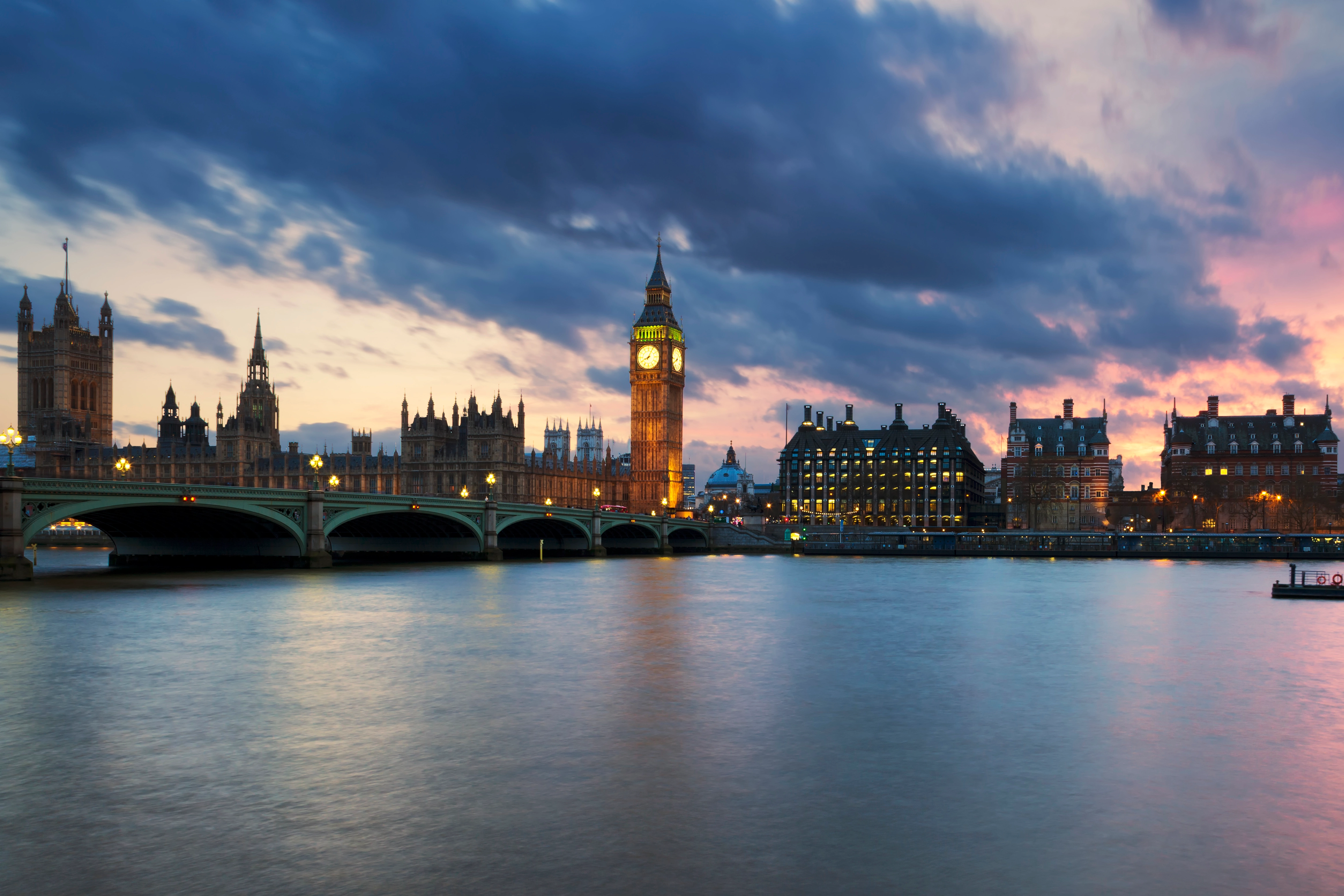 United Kingdom destination skyline and landscape